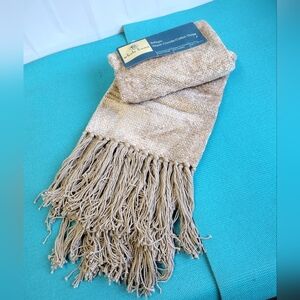 NWT One Bellagio Chenille Throw with Fridge By Whole Home - Beige  42 x 70in